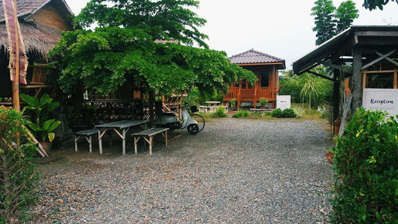 บ้านสวนมีดี ลำพูน Meedee Homestay Lamphun Ban Nong Pla Kho Exterior photo