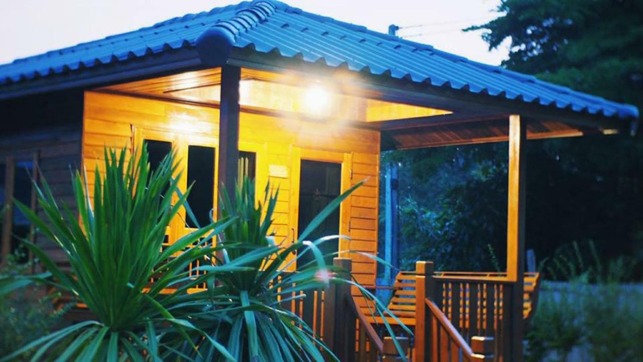 บ้านสวนมีดี ลำพูน Meedee Homestay Lamphun Ban Nong Pla Kho Exterior photo